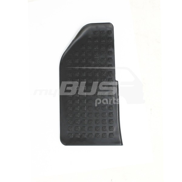 Covering for step entry on the right suitable for VW T3